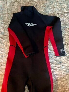 Seaskin Boys size 12 Wetsuit Back Zip 3mm Neoprene Easy On Off Surfing NWOT